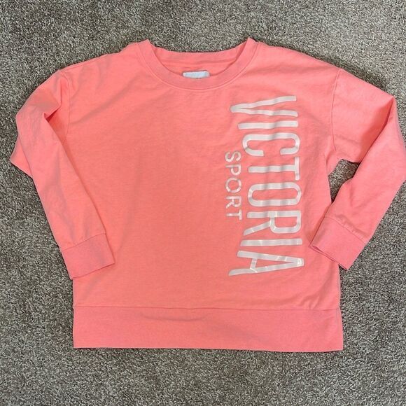 Victoria's Secret Tops - Lightweight crewneck